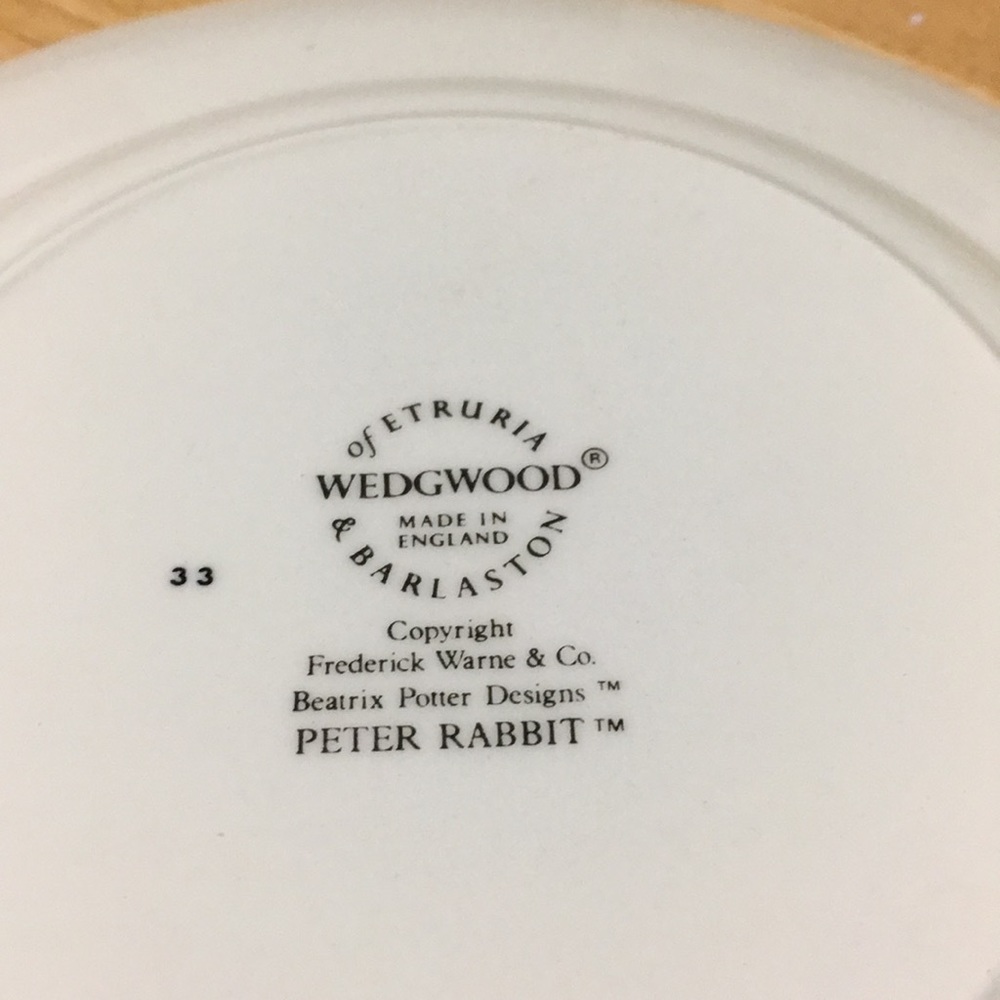 Wedgewood Peter Rabbit Nursery Set - Picture 6 of 13